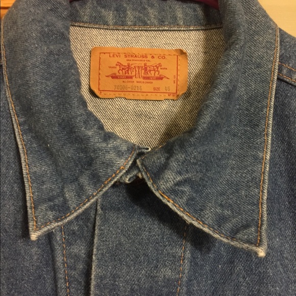 Vintage Levi's denim jacket - Picture 2 of 7